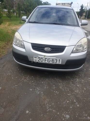 Kia Rio-1
