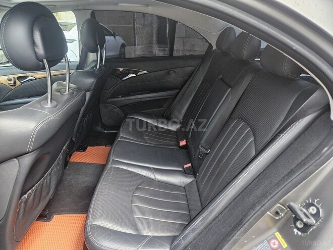 Mercedes E 350 4MATIC-10