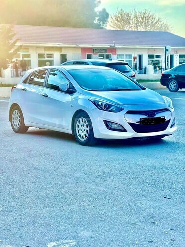 Hyundai i30-4
