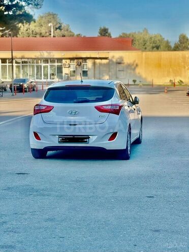 Hyundai i30-3