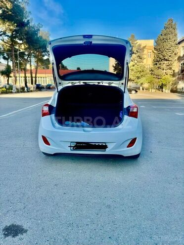 Hyundai i30-8