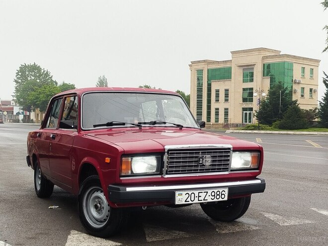 LADA (VAZ) 2107-4