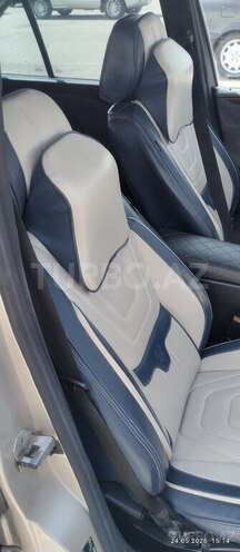 Mercedes E 240-10