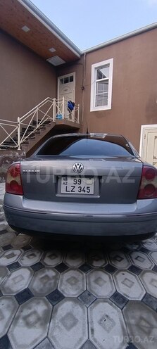 Volkswagen Passat-2