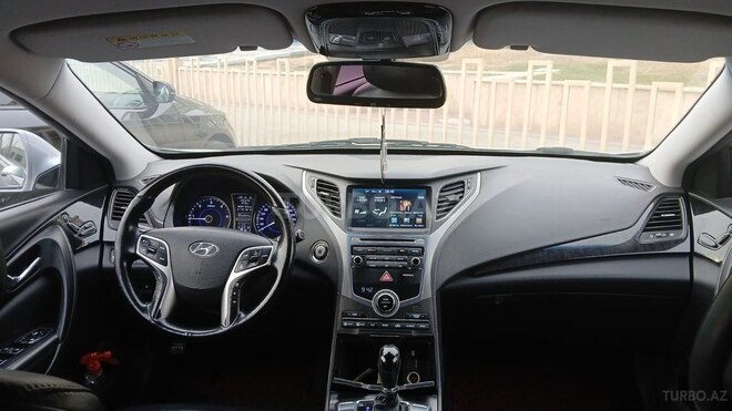 Hyundai Grandeur-5