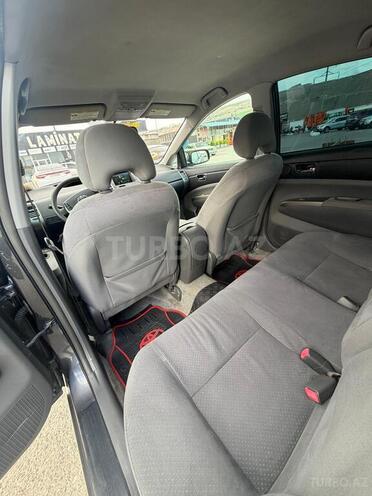 Toyota Prius-12