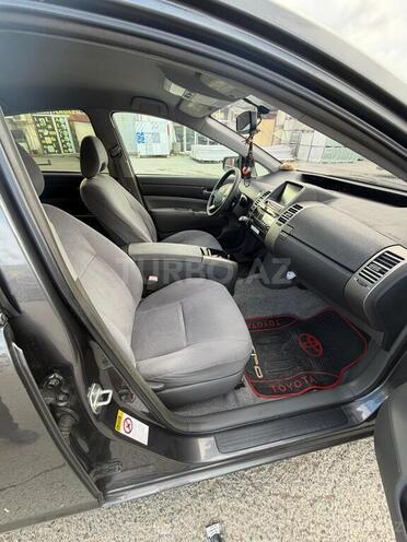 Toyota Prius-14