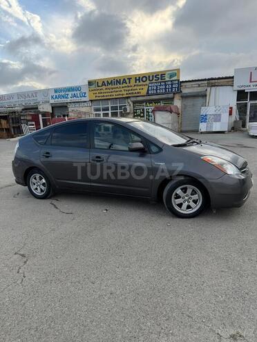 Toyota Prius-4