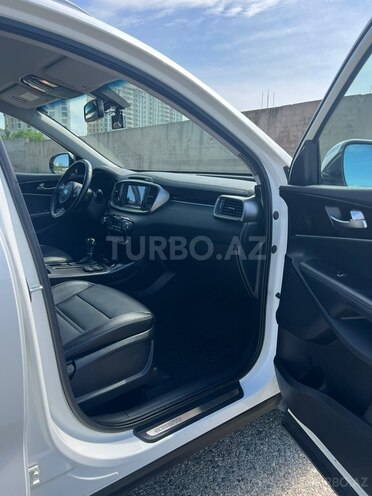 Kia Sorento-13