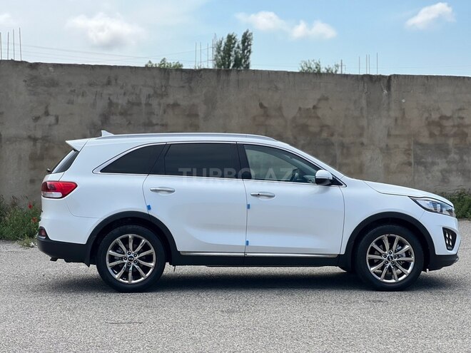 Kia Sorento-8