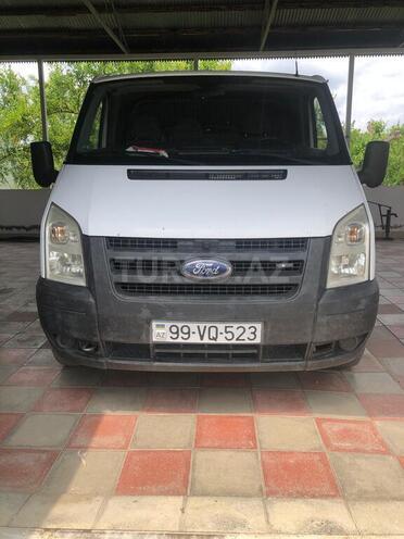Ford Transit-1