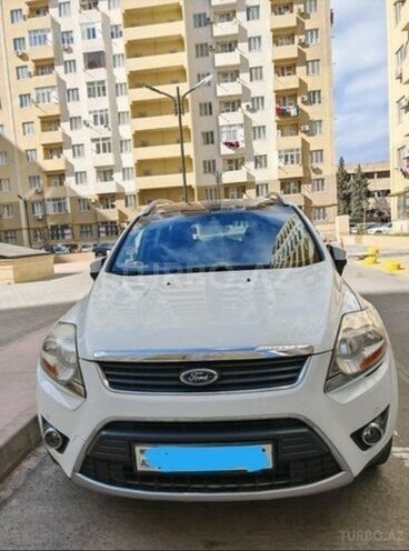 Ford Kuga-1
