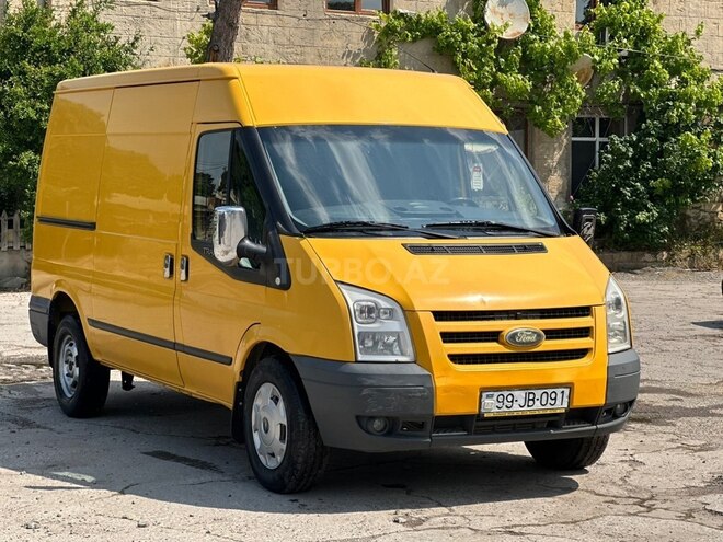 Ford Transit-3