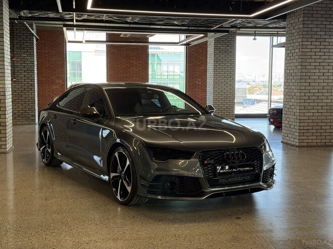 Audi RS7-1