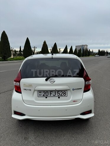 Nissan Note-8