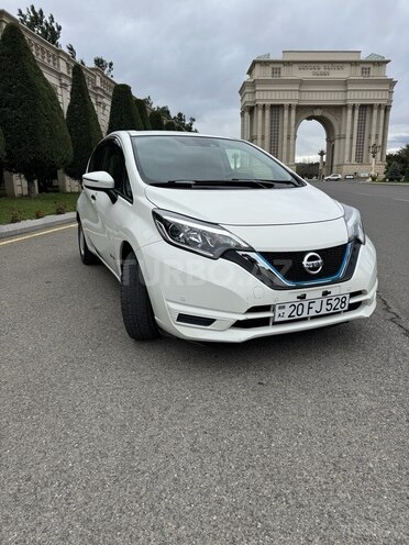 Nissan Note-1