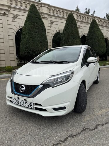 Nissan Note-2
