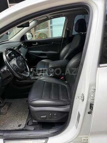Kia Sorento-13