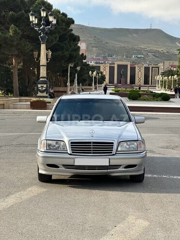 Mercedes C 240-1