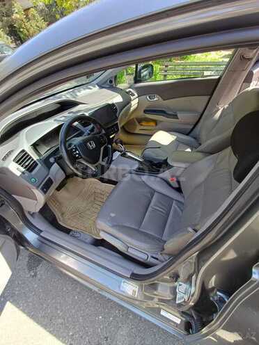 Honda Civic-11