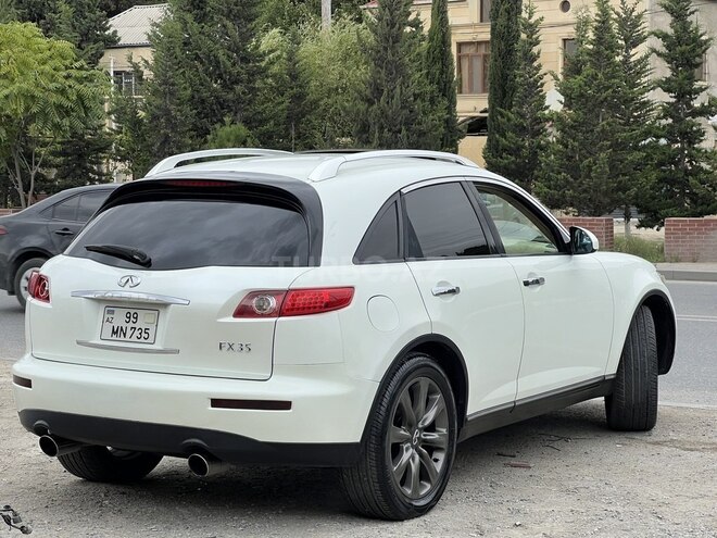Infiniti FX35-8