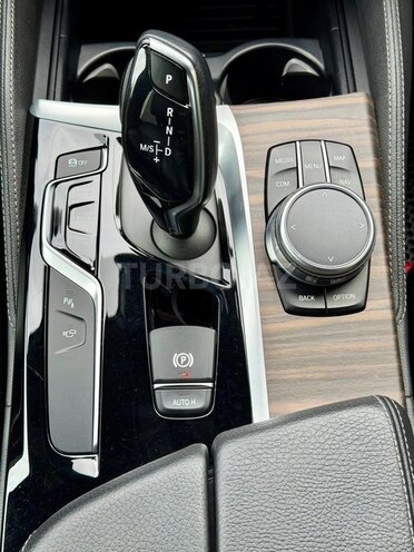 BMW 520d-10