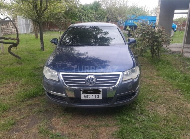 Volkswagen Passat-1