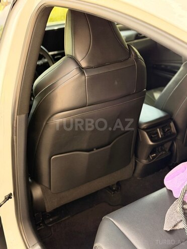 Lexus ES 300h-6