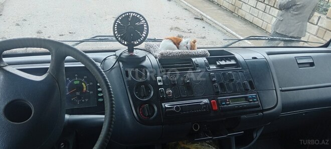 Mercedes Atego 818-5