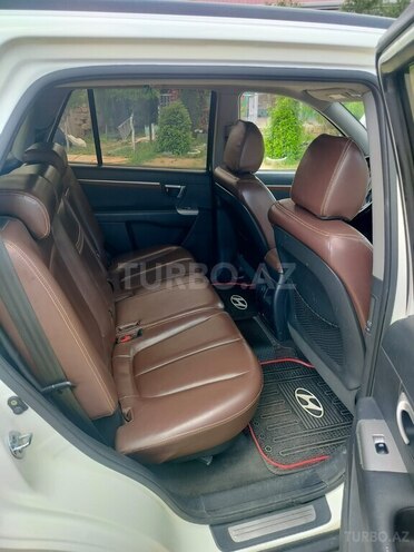 Hyundai Santa Fe-10