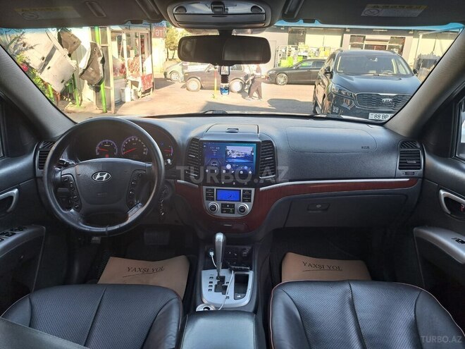 Hyundai Santa Fe-15