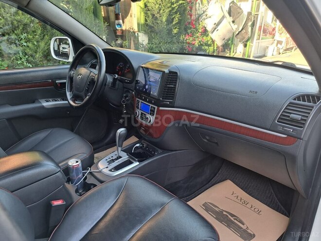 Hyundai Santa Fe-10
