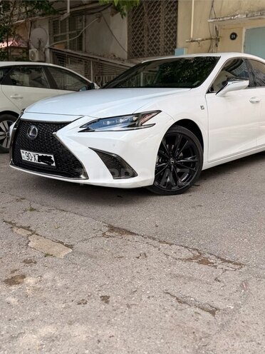 Lexus ES 300h-8