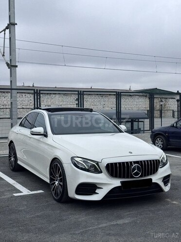 Mercedes E 300 d-2