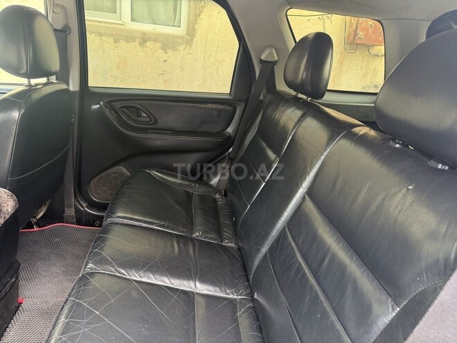 Ford Escape-12