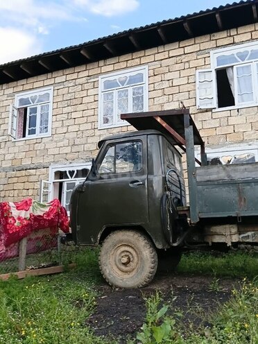 UAZ 3303-6
