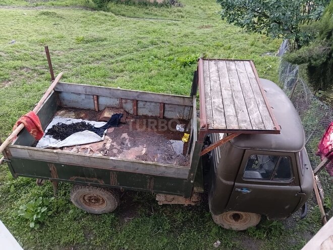 UAZ 3303-9