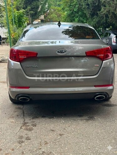 Kia Optima-2