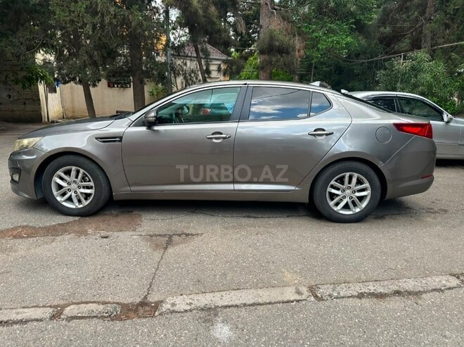 Kia Optima-5