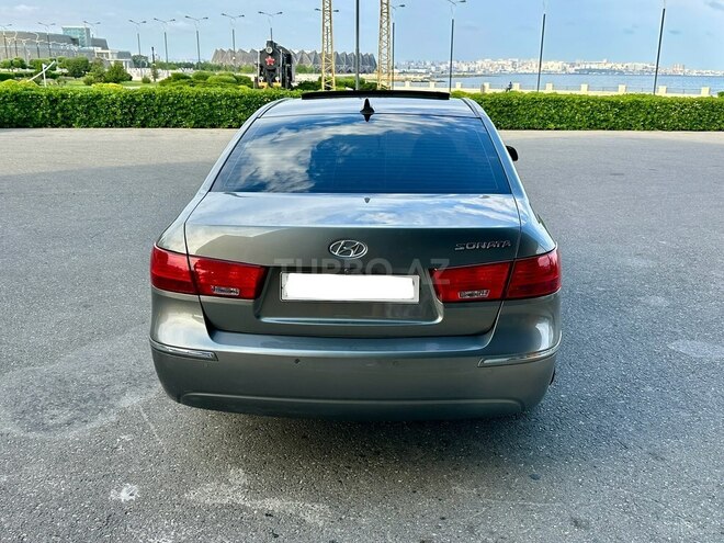 Hyundai Sonata-9
