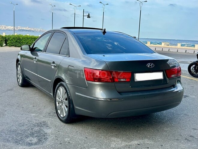 Hyundai Sonata-8