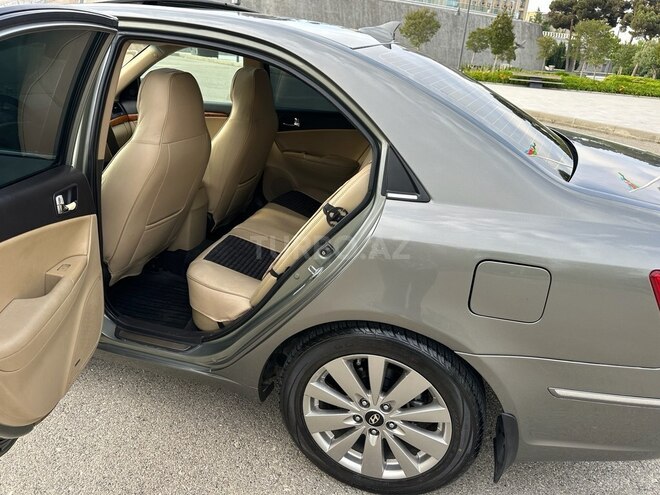 Hyundai Sonata-15