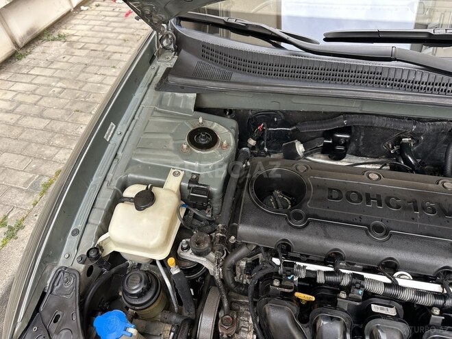 Hyundai Sonata-19