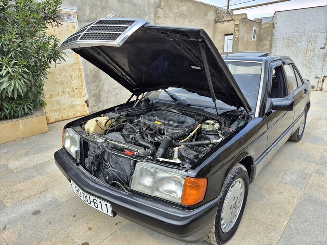 Mercedes 190-5