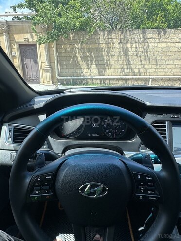 Hyundai Sonata-15