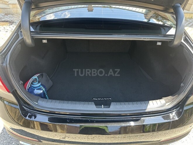 Hyundai Sonata-17