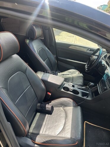 Hyundai Sonata-13