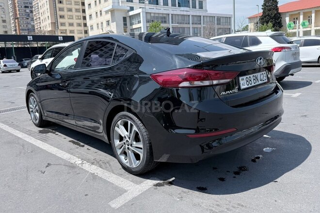 Hyundai Avante-7