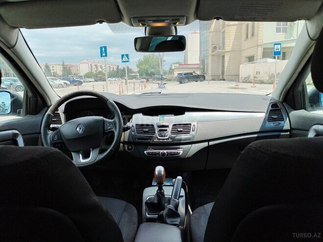 Renault Laguna-5