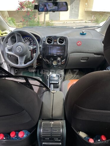 Nissan Note-6